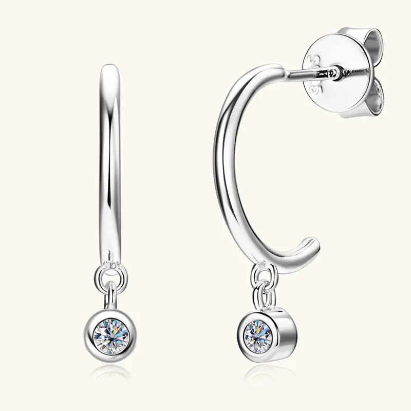 Boucles d'oreilles en moissanite – Demi-créoles en argent sterling 925, bijoux de fiançailles élégants pour femmes et filles