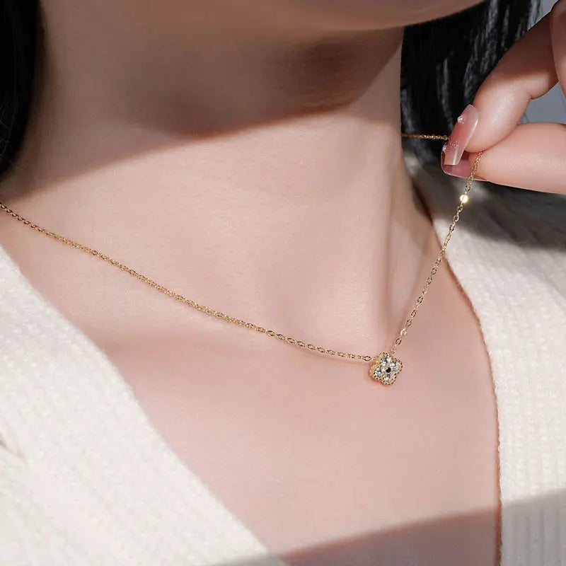 Moissanite Clover Pendant Necklace 3.0mm – D Color, 925 Sterling Silver, High-Quality Women's Engagement Jewelry