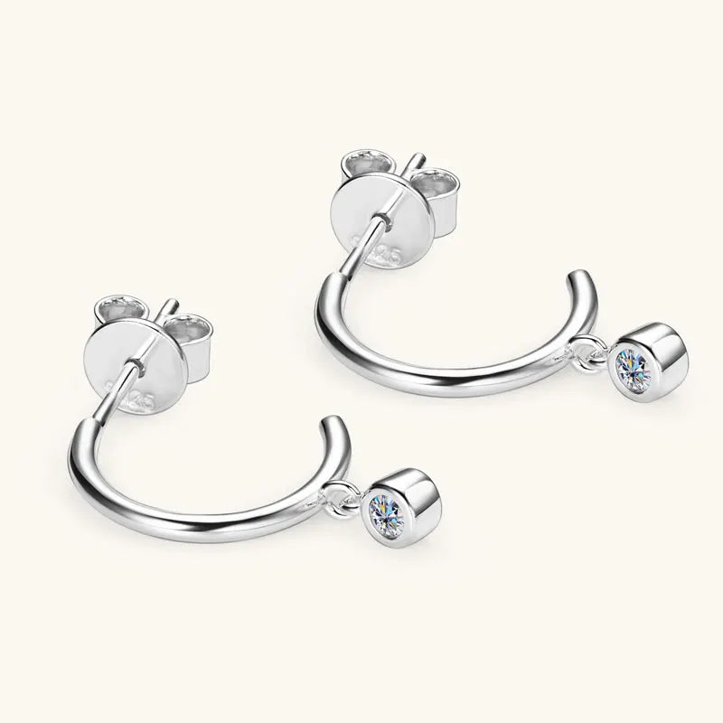 Boucles d'oreilles en moissanite – Demi-créoles en argent sterling 925, bijoux de fiançailles élégants pour femmes et filles